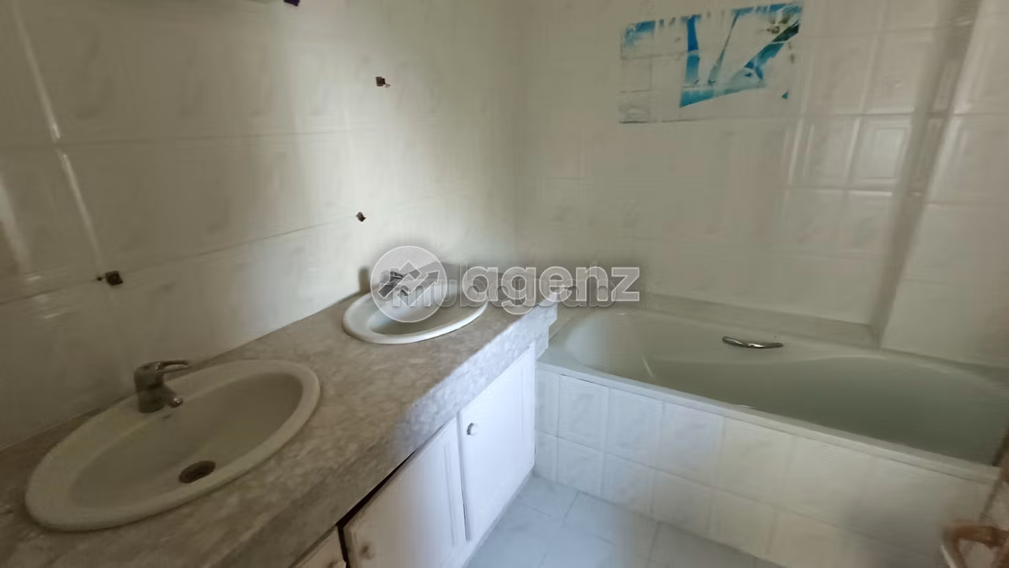 Villa for sale 322 m², 11 bedrooms Route Immouzer Fes