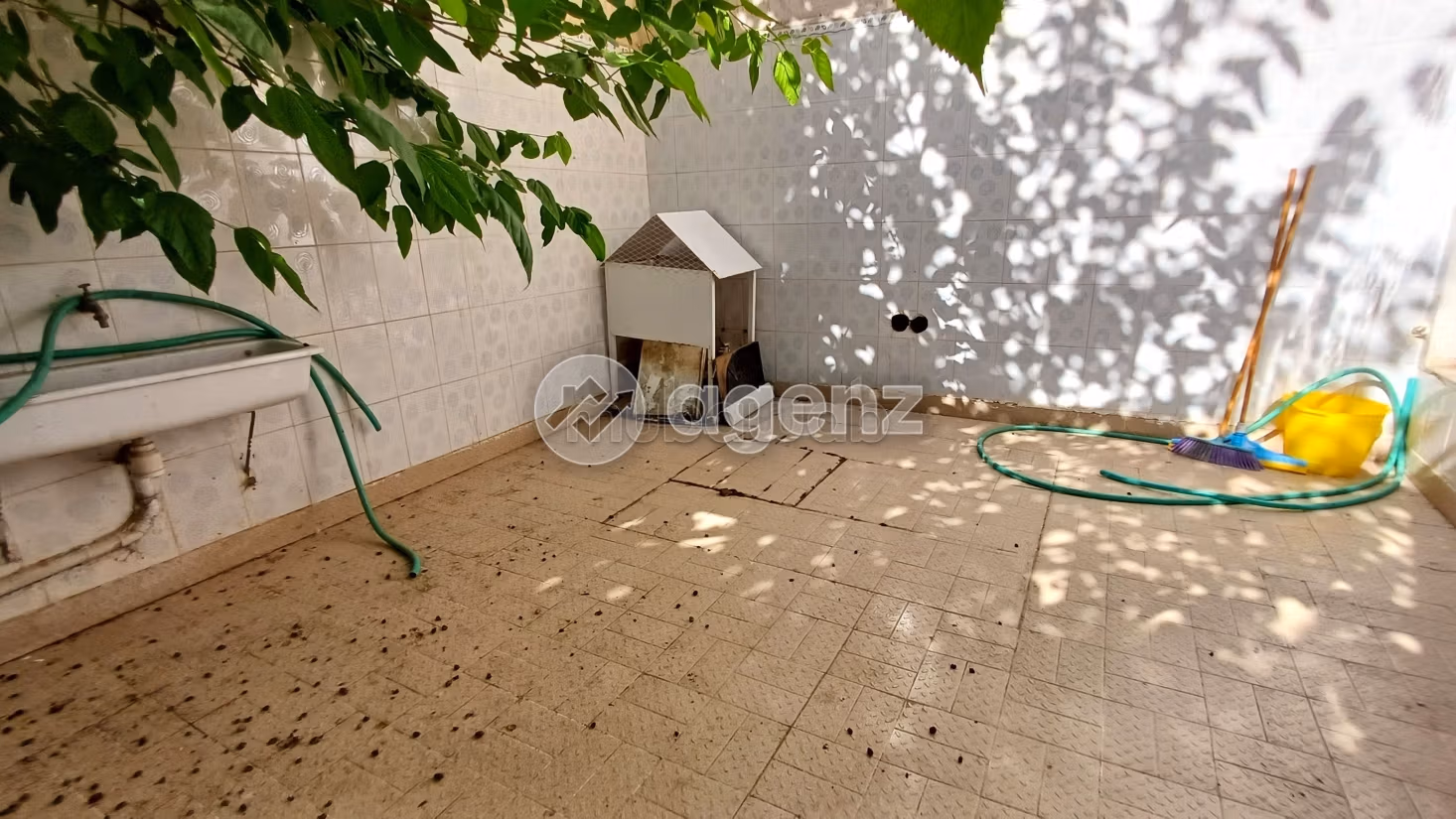 Villa for sale 322 m², 11 bedrooms Route Immouzer Fes