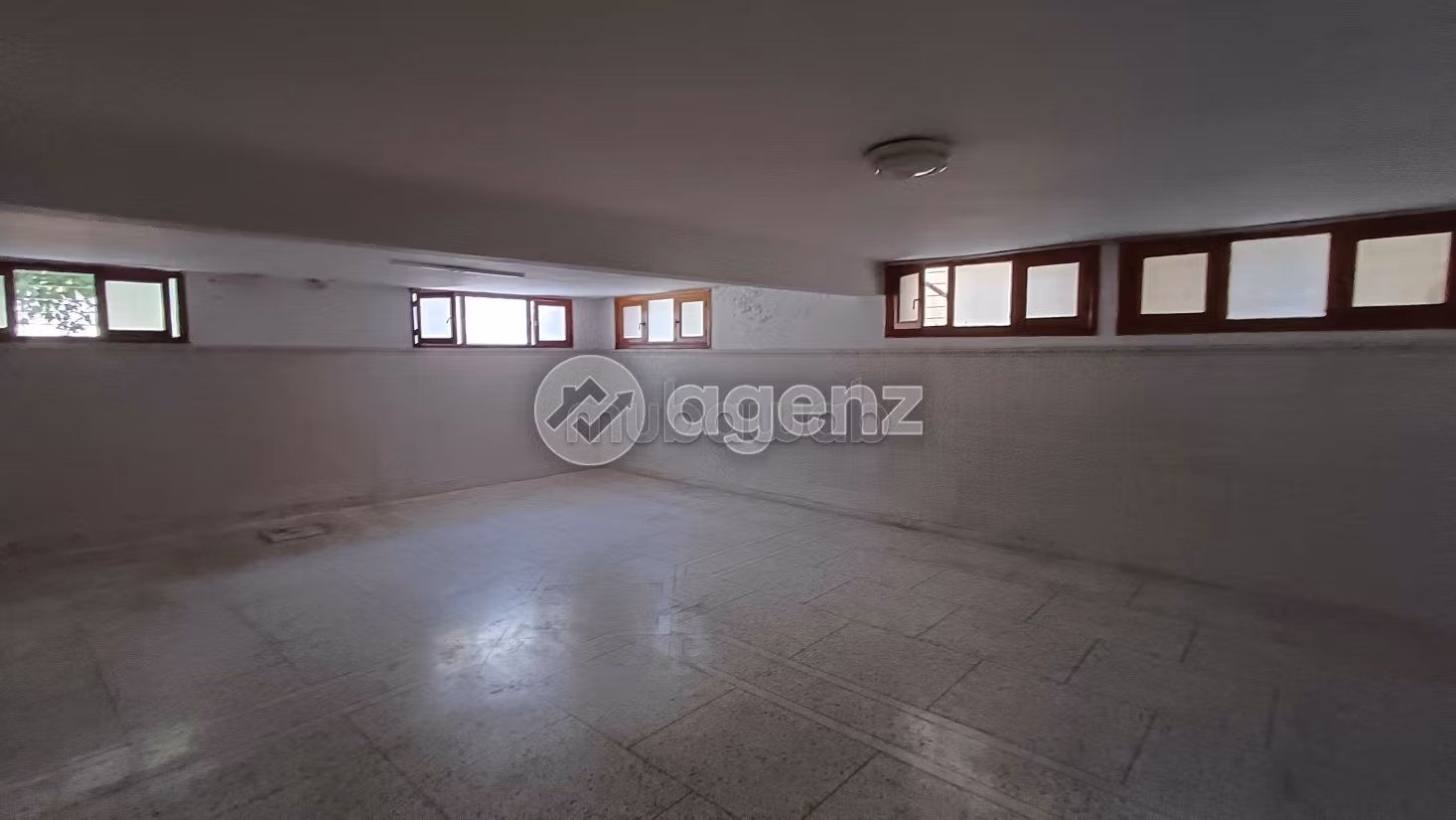 Villa for sale 322 m², 11 bedrooms Route Immouzer Fes