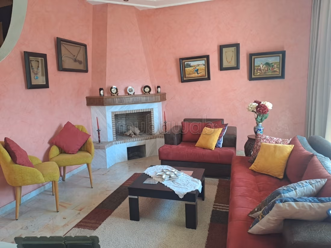 High quality house for sale. 5 beautiful rooms. Furnishings