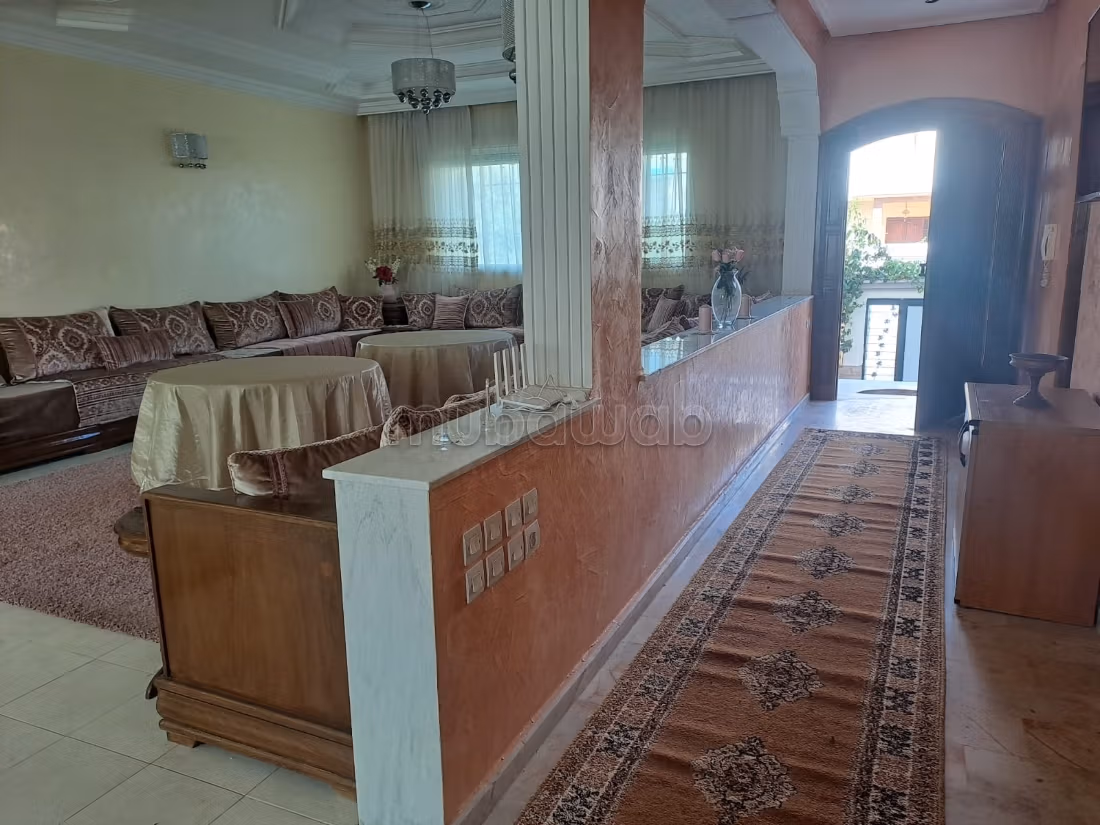 High quality house for sale. 5 beautiful rooms. Furnishings