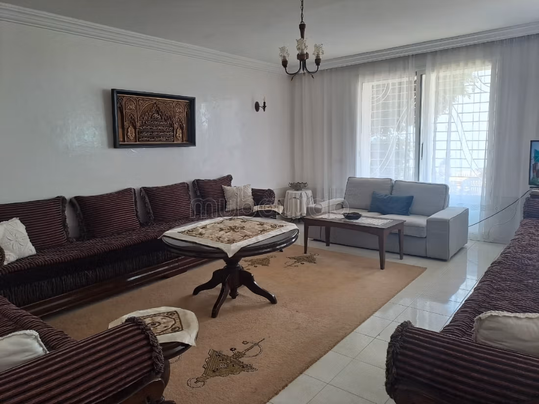 High quality house for sale. 5 beautiful rooms. Furnishings