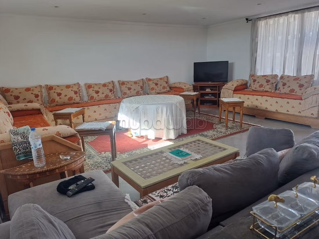 High quality house for sale. 5 beautiful rooms. Furnishings