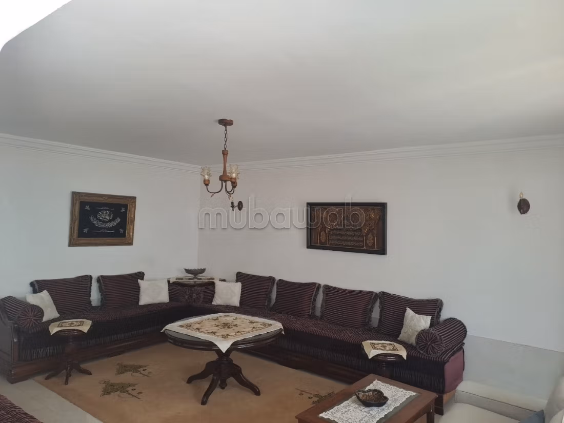 High quality house for sale. 5 beautiful rooms. Furnishings