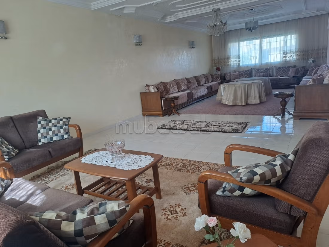 High quality house for sale. 5 beautiful rooms. Furnishings