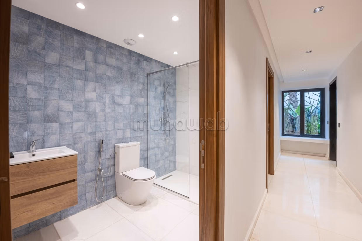 Dar Bouazza/Villa à louer meublée 400m² 
Piscine