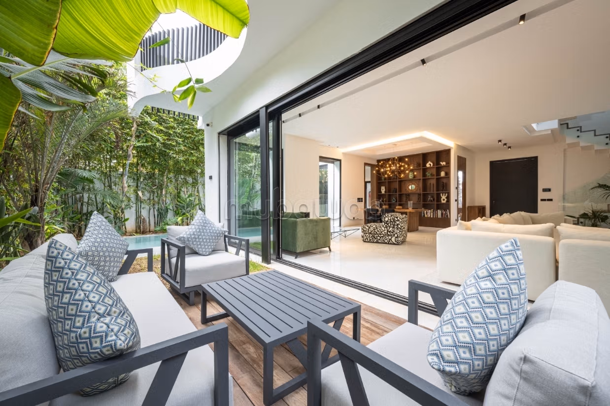 Dar Bouazza/Villa à louer meublée 400m² 
Piscine