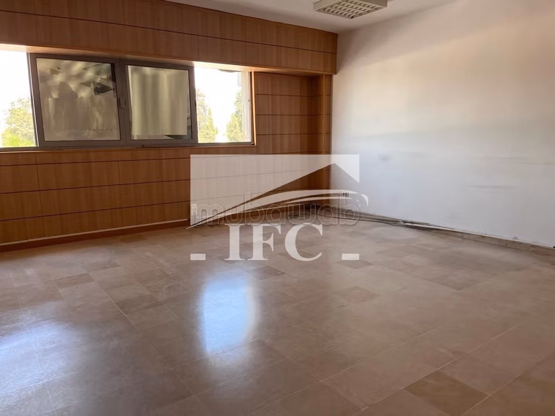 Bureau en 6 espaces 240m² Montplaisir IFCM103