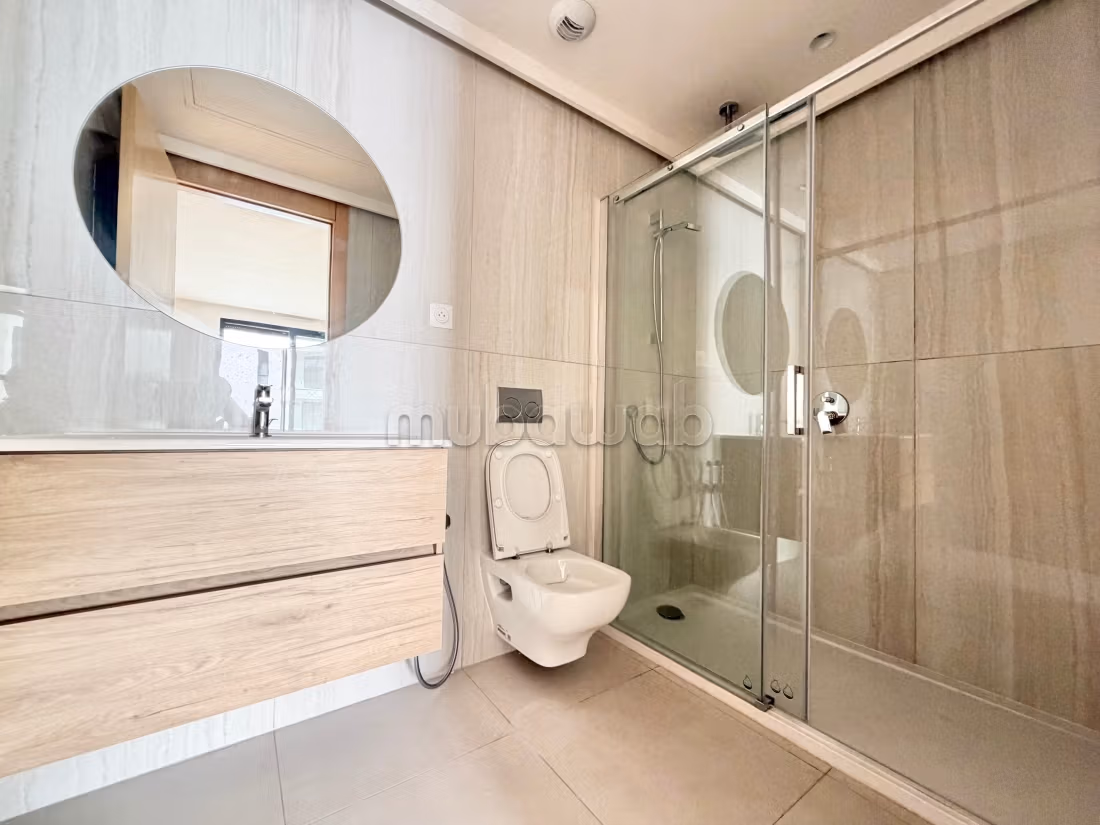 Vendita appartamento a Casablanca Finance City. 5 camere confortevoli. Posti auto e terrazza