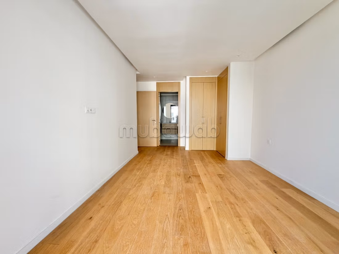 Vendita appartamento a Casablanca Finance City. 5 camere confortevoli. Posti auto e terrazza