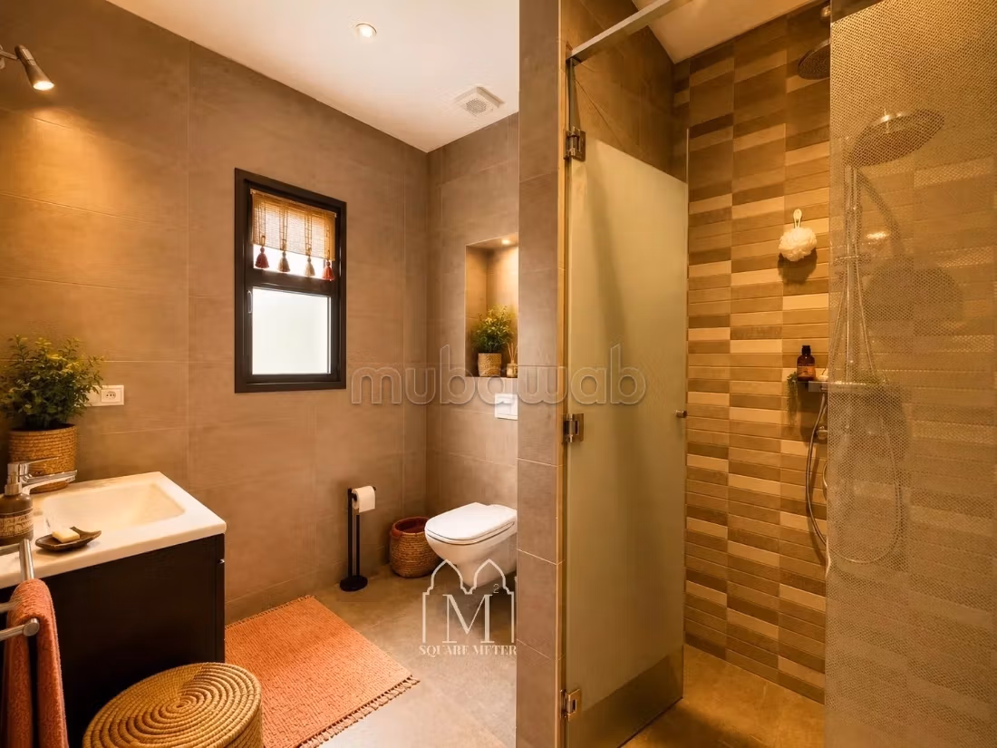 Villa moderna con studio indipendente
