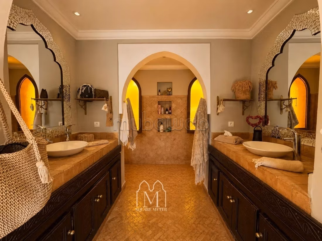 Casa de lujo estilo beldi con olivar