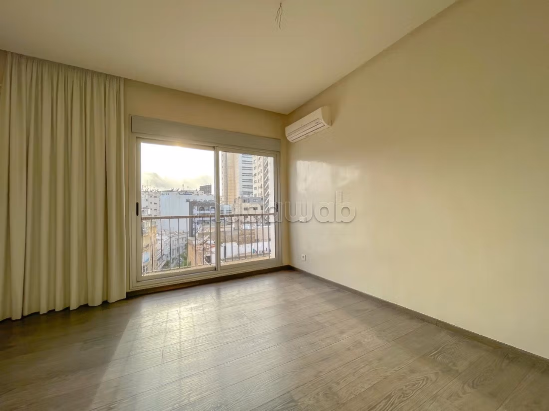 Exceptional duplex on the top floor for rent empty in Gauthier