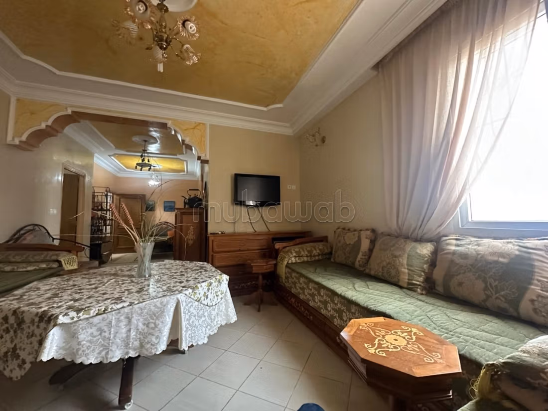 Vente d'un bel appartement à Salam. 1 Pièce. Meublé