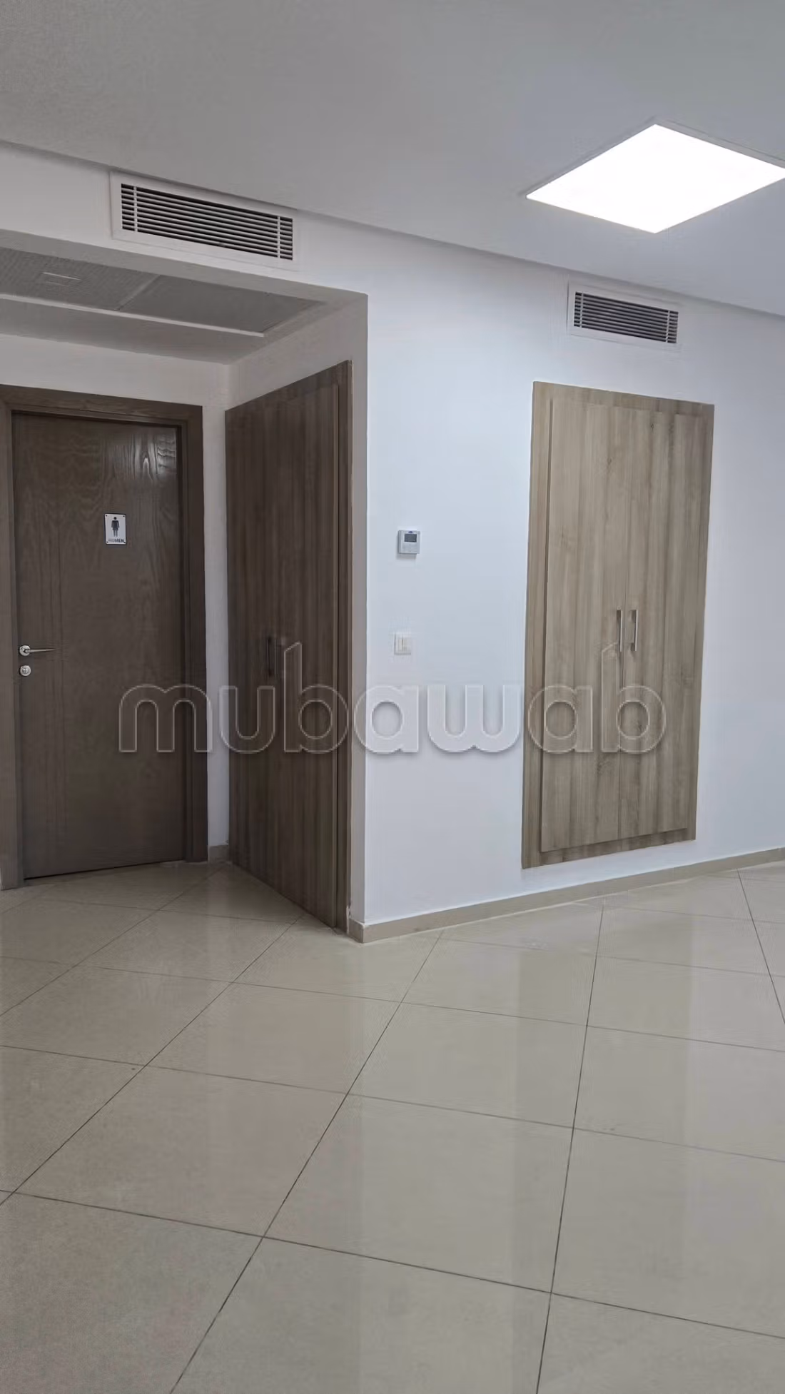 Bureau184m² Centre urbain nord devant Carthagene