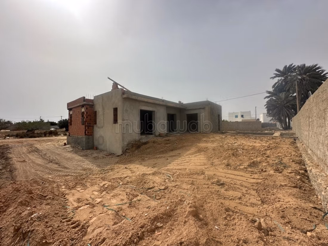 A vendre une villa inachevée à Fetou