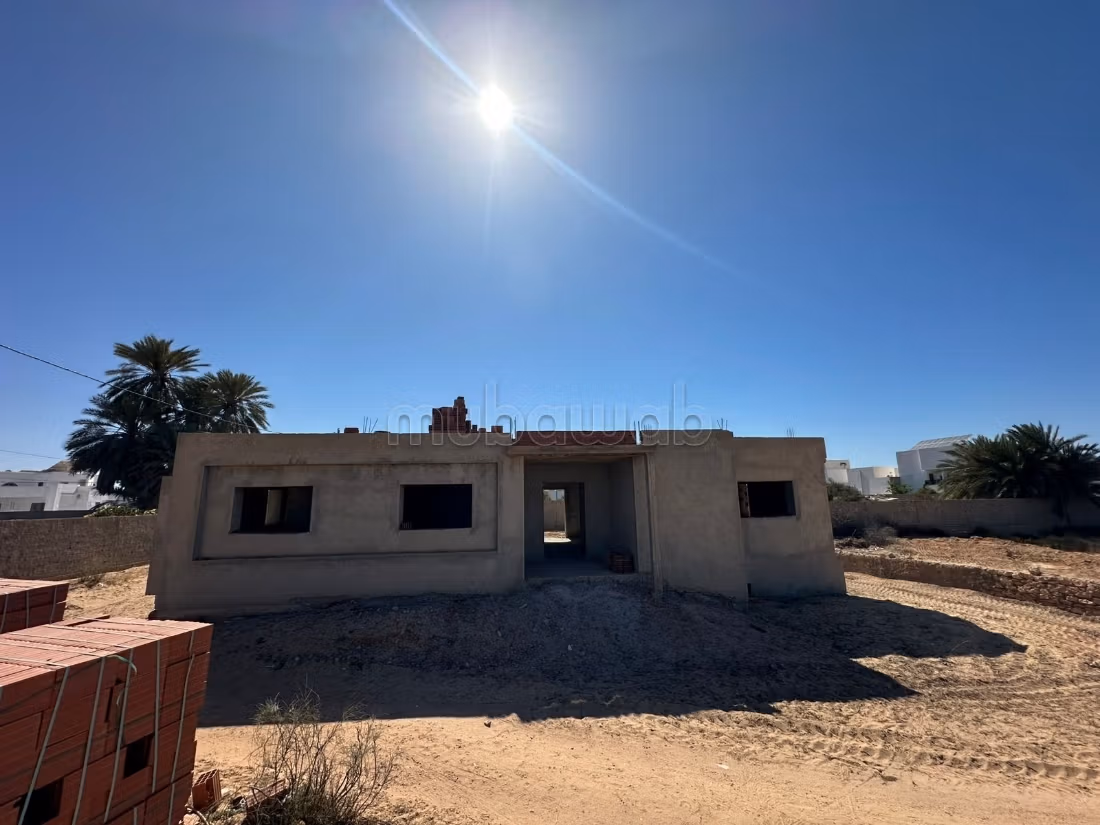 A vendre une villa inachevée à Fetou
