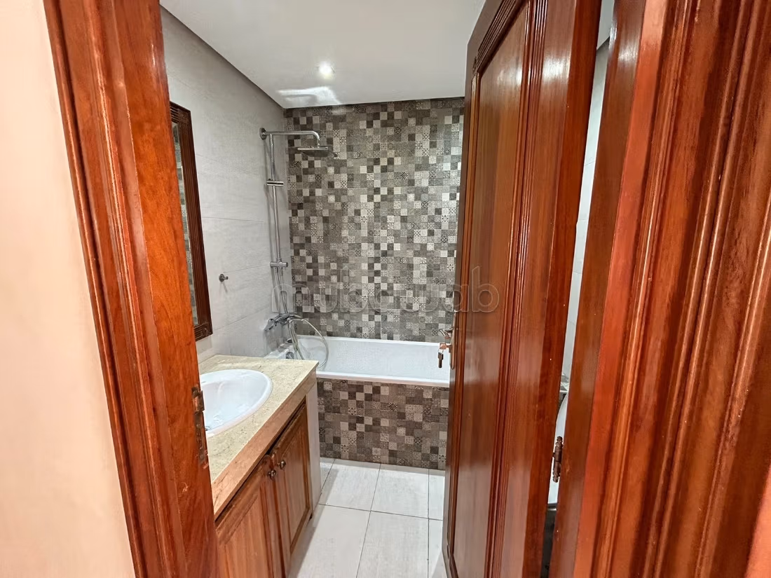 Location top appart meublé 3 ch terasse palmier — 3