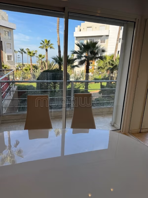 Appartamento molto bello in affitto con vista mare ad Ain Diab residence sicura