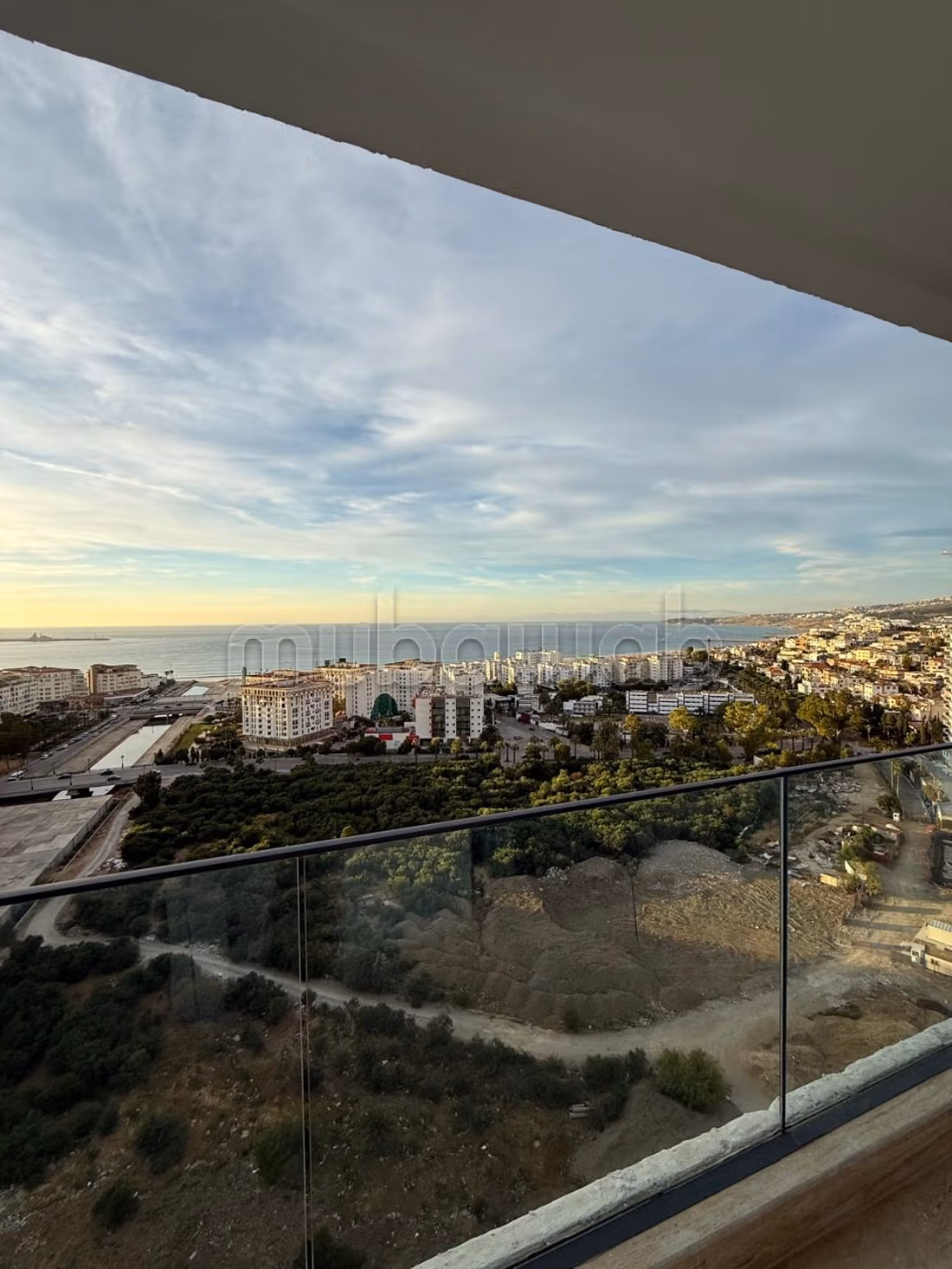 Location appartement longue duree
tanger vue mer — 2