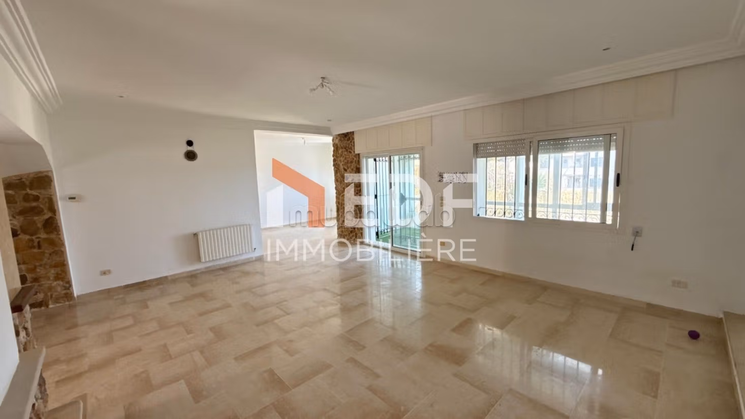 Villa avec Piscine a Vendre a Ain Mariem Bizerte