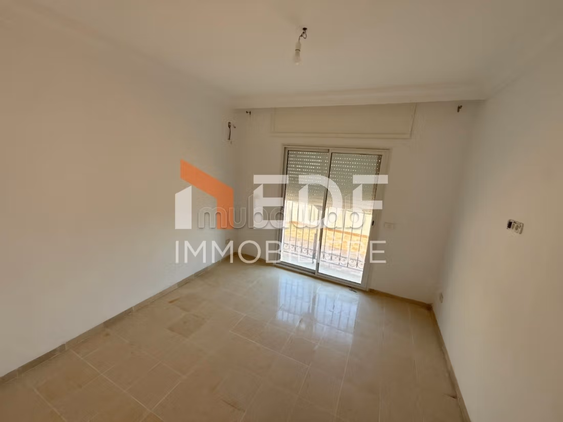 Villa avec Piscine a Vendre a Ain Mariem Bizerte