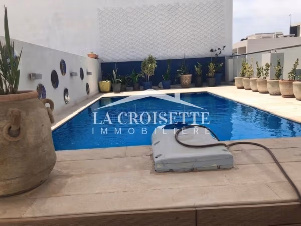 Attico arredato S4 con piscina al Lac 2
