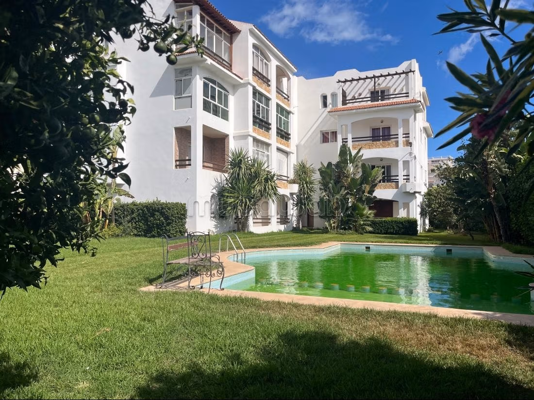 Vendita di un bel appartamento a Oued Laou. 1 Camera. Giardino e terrazza