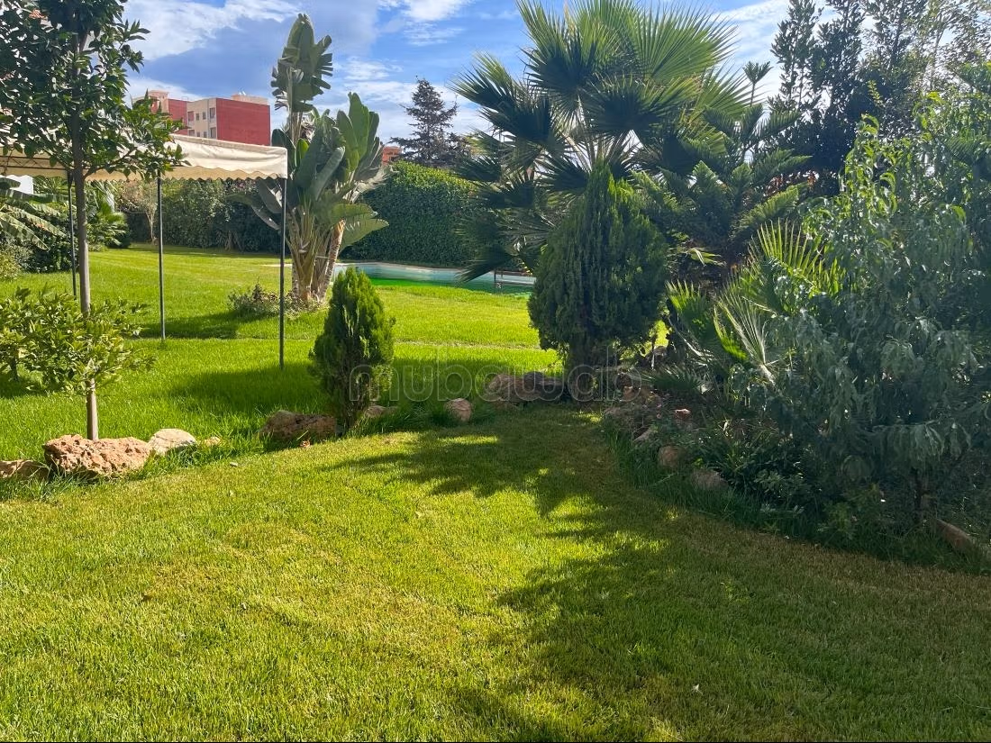 Vendita di un bel appartamento a Oued Laou. 1 Camera. Giardino e terrazza