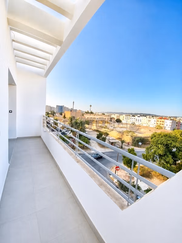 Bonito apartamento espacioso y sin vecinos a la vista