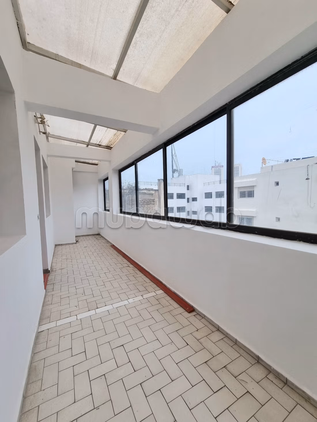 Office of 135 m² at Palmier Last Floor