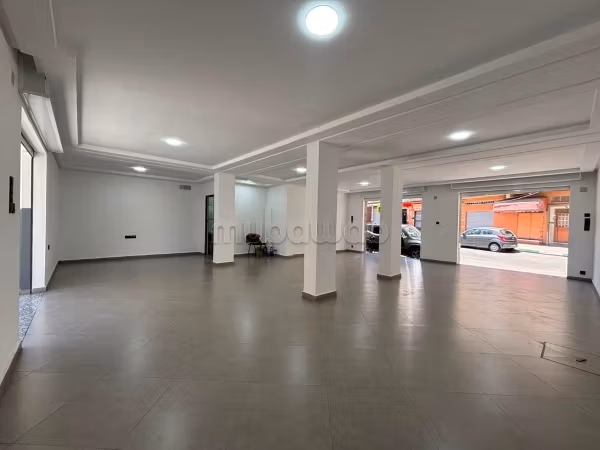 Local Comercial à Louar – Barrio Mwadifin