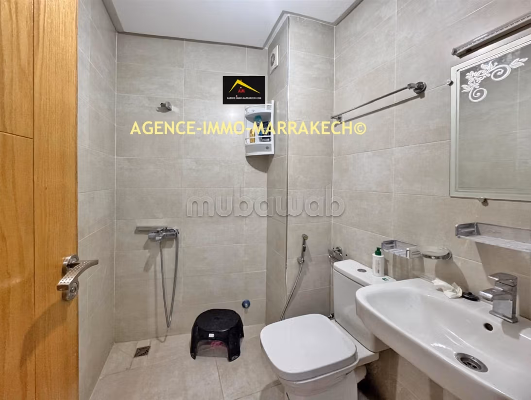 Studio 60m² close to amenities