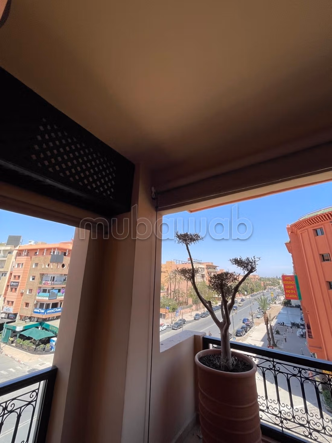 Bel appartement en location à Guéliz. 4 pièces. Meublé — 6
