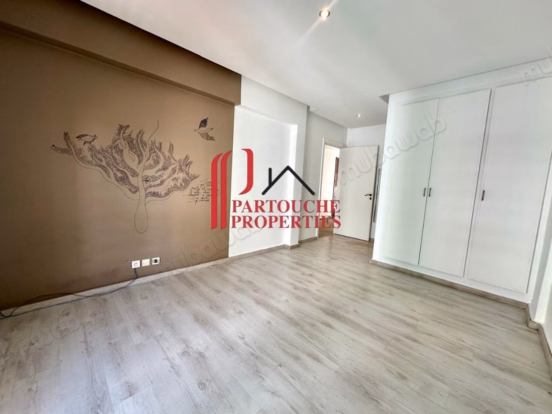 GAUTHIER – Superbo Duplex Vuoto, 3 Suite, 2 Terrazze