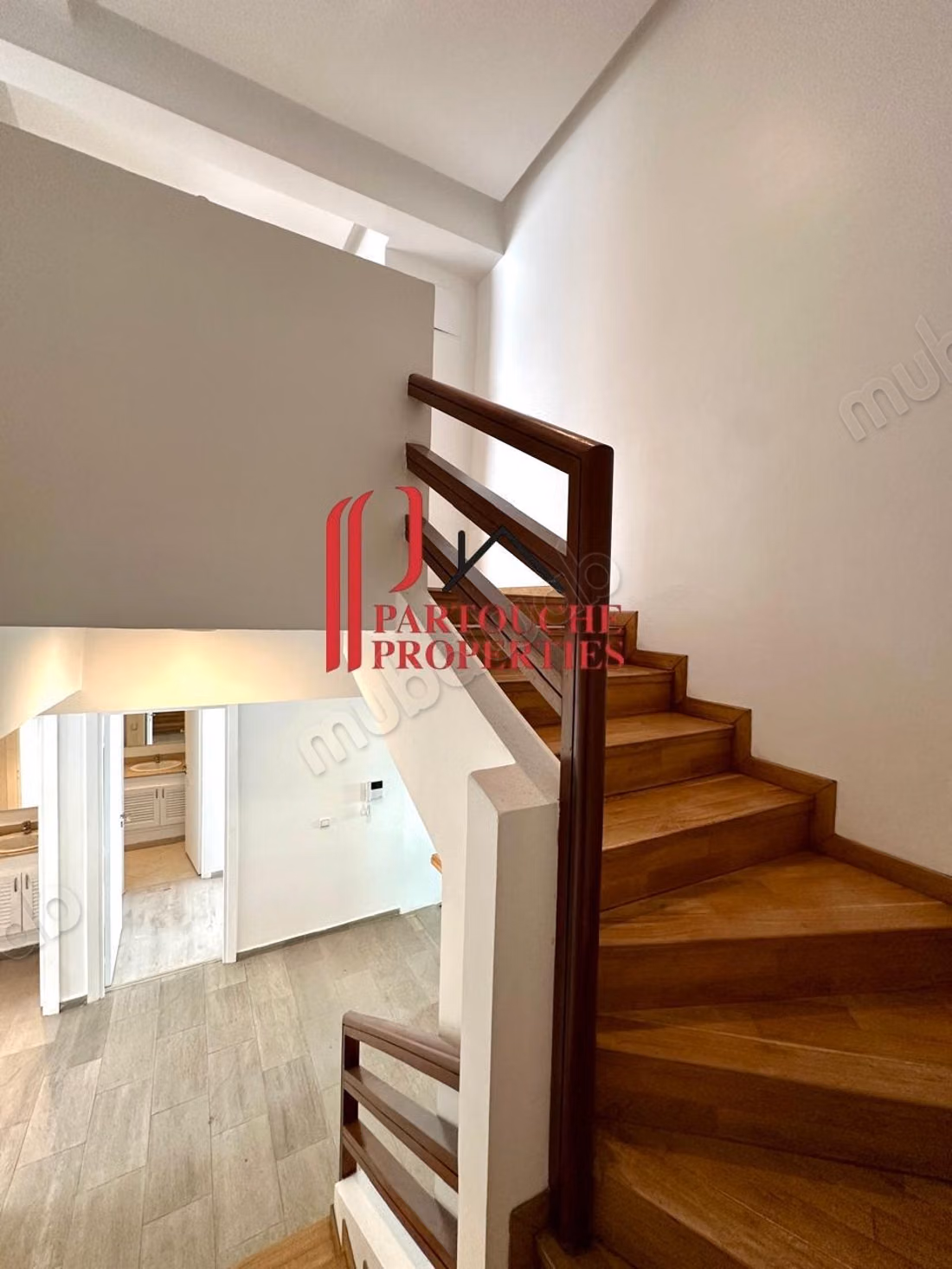 GAUTHIER – Superbo Duplex Vuoto, 3 Suite, 2 Terrazze