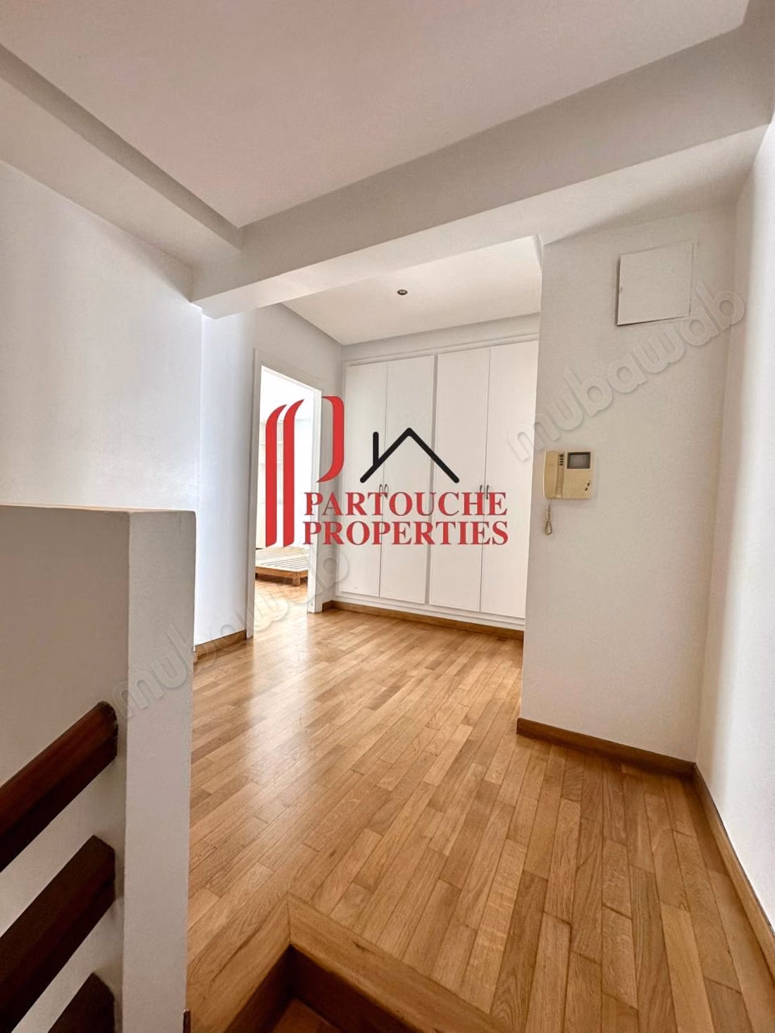 GAUTHIER – Superbo Duplex Vuoto, 3 Suite, 2 Terrazze