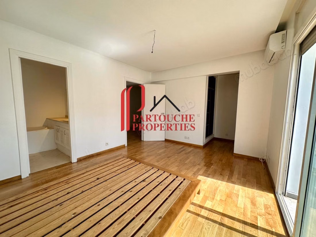 GAUTHIER – Superbo Duplex Vuoto, 3 Suite, 2 Terrazze