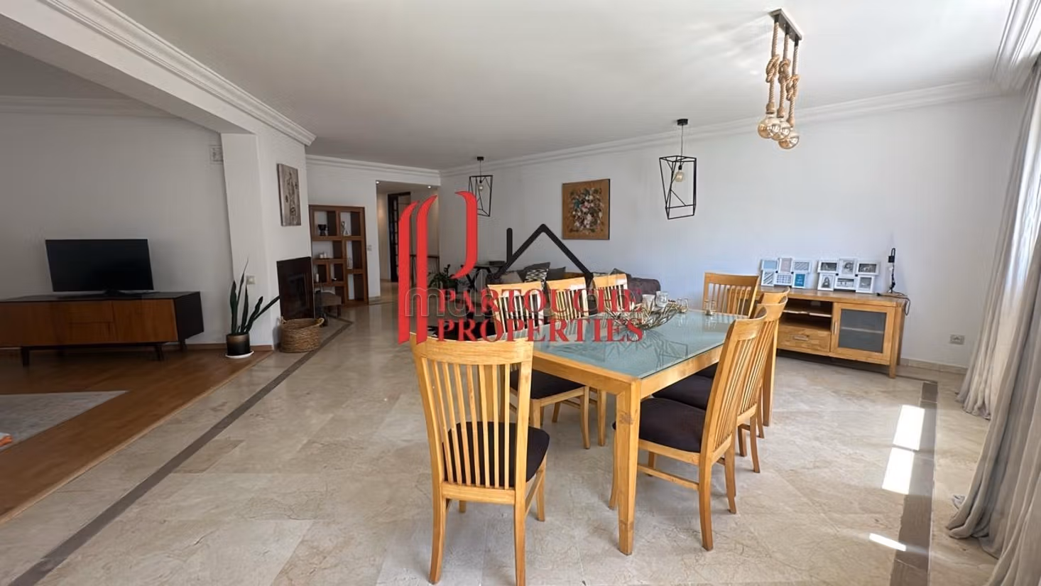 RACINE meublé 3ch  ch perso, terrasse, 2pl garage — 4