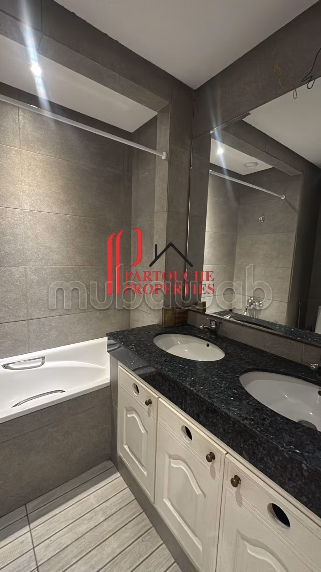 Appartement 240 m² à Racine — 28