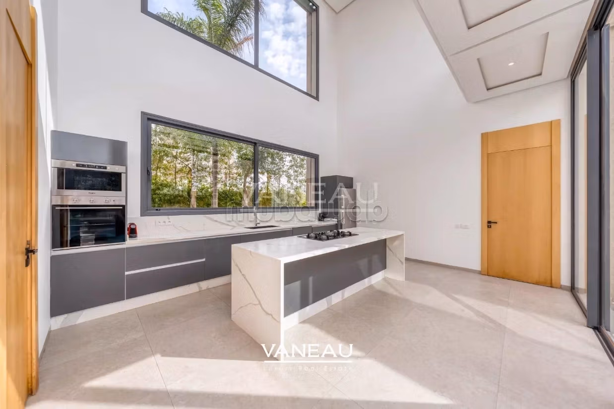 Villa 4 suite nuova