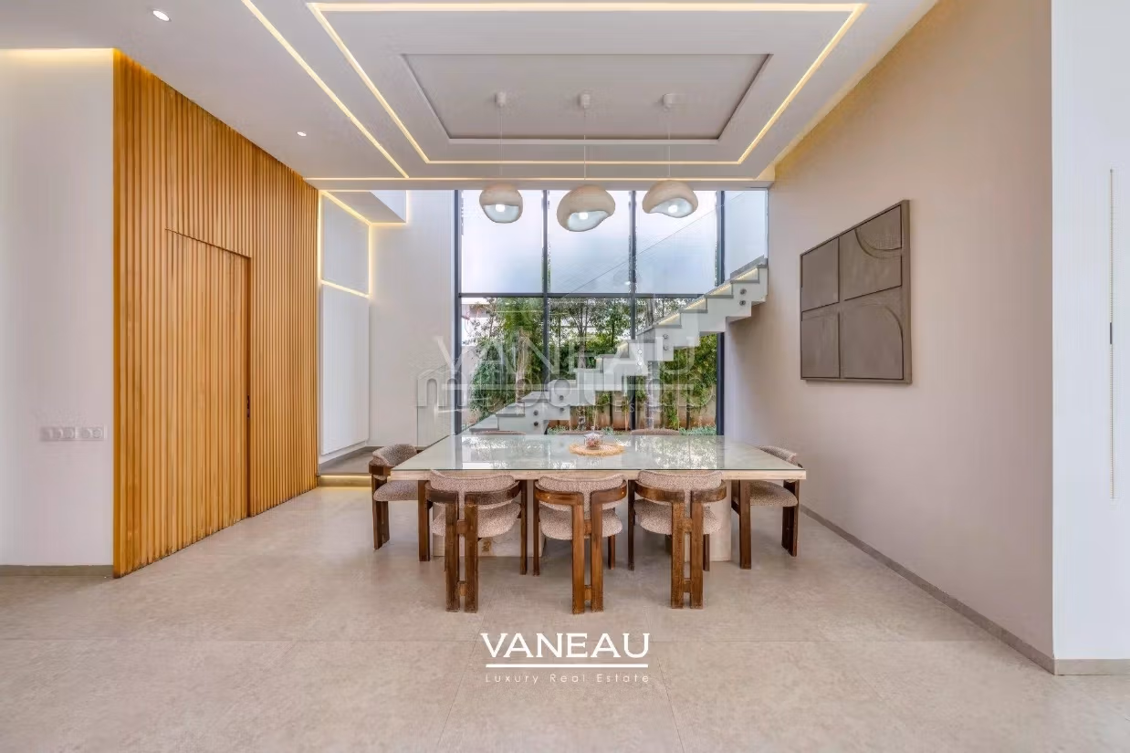 Villa 4 suite nuova