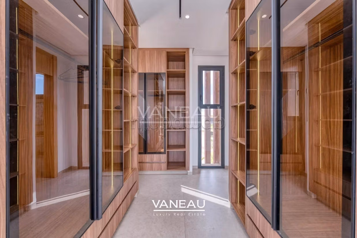 Villa 4 suite nuova