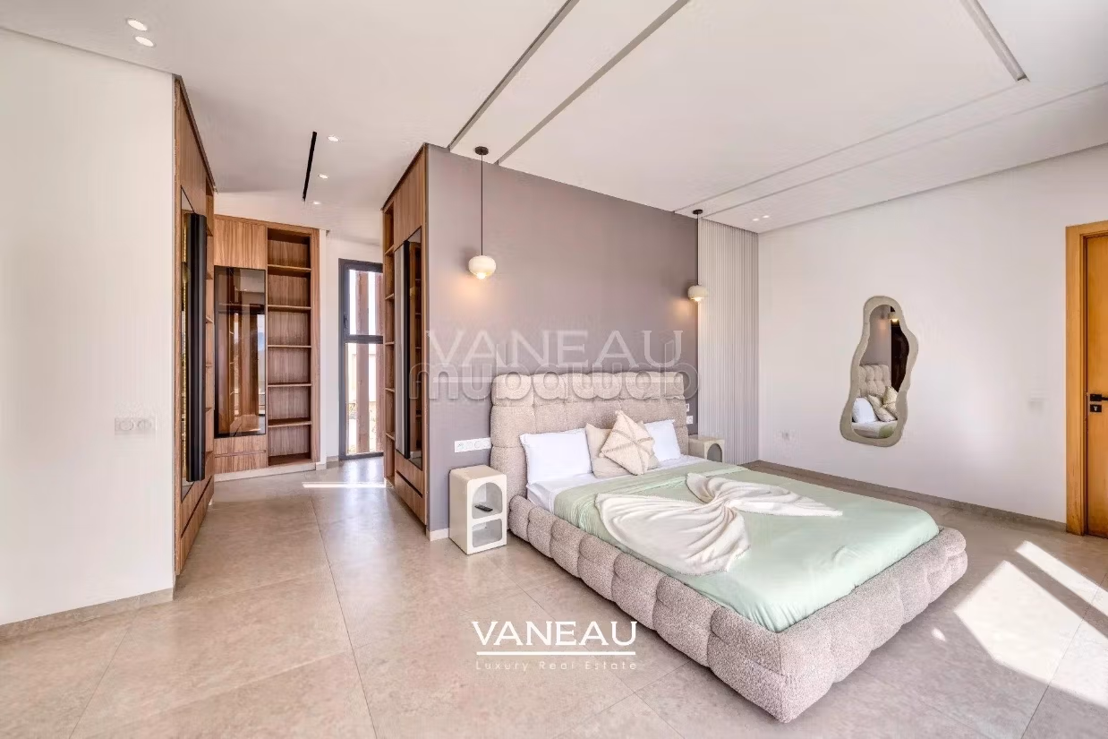 Villa 4 suite nuova