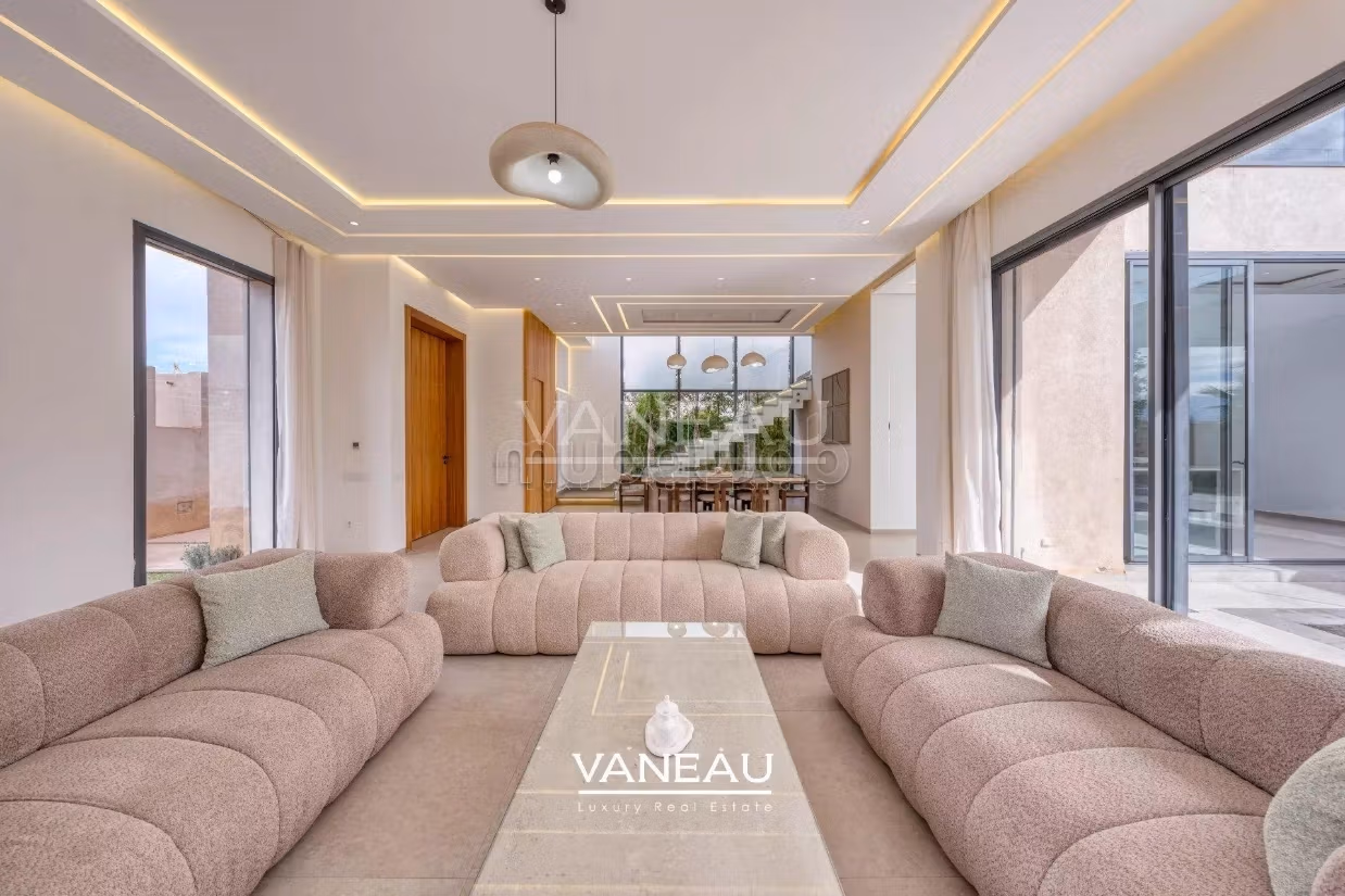 Villa 4 suite nuova