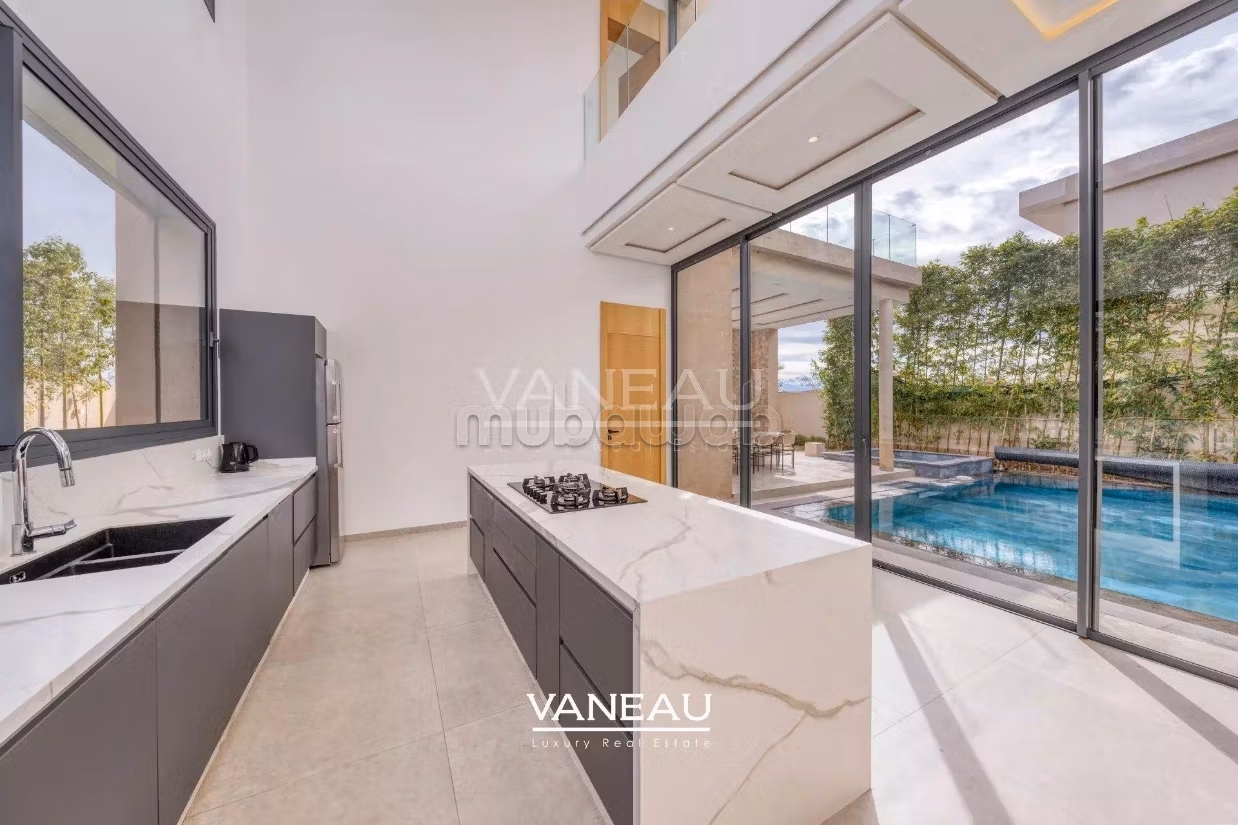 Villa 4 suite nuova