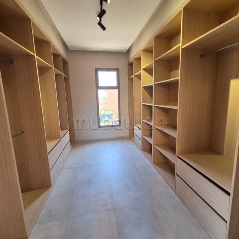 Villa Te Koop van 1950.0 m² in Marrakech, Route De Fes