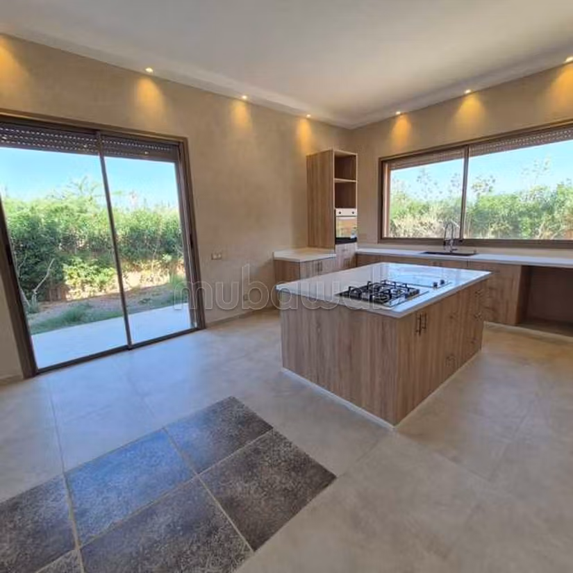 Villa Te Koop van 1950.0 m² in Marrakech, Route De Fes