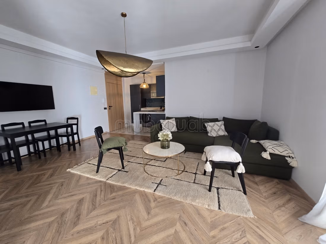 Groot gemeubileerd studio in CIL