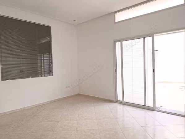 Well-located office in Agdal